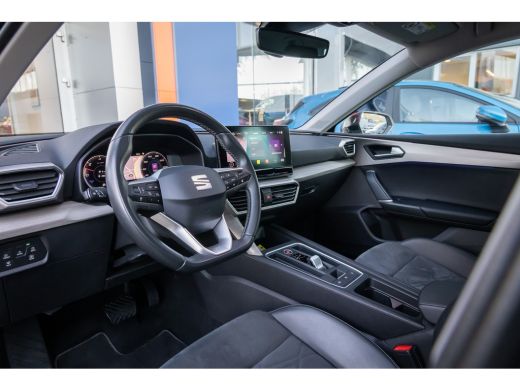 Seat Leon 1.4 TSI eHybrid PHEV Xcellence | Camera | Cruise adaptief | Stoel+stuur verwarming | LED | Keyles... ActivLease financial lease