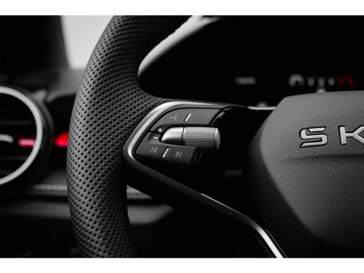 Skoda Fabia Monte Carlo | Achteruitrijcamera | Cruise control met speedlimiter | Driver Activity Assistant, v... ActivLease financial lease