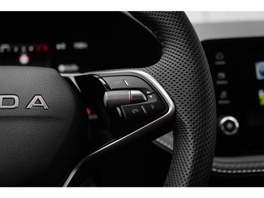 Skoda Fabia Monte Carlo | Achteruitrijcamera | Cruise control met speedlimiter | Driver Activity Assistant, v... ActivLease financial lease