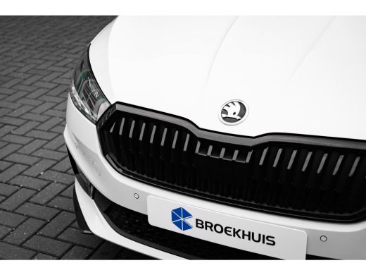 Skoda Fabia Monte Carlo | Achteruitrijcamera | Cruise control met speedlimiter | Driver Activity Assistant, v... ActivLease financial lease