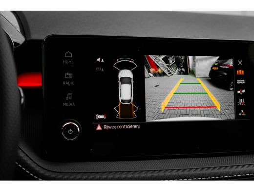 Skoda Fabia Monte Carlo | Achteruitrijcamera | Cruise control met speedlimiter | Driver Activity Assistant, v... ActivLease financial lease