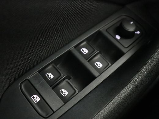 Skoda Kamiq 1.0 TSI Sport | Automaat | Carplay | Sportstoelen | DAB | Climate control | Parkeerhulp | Cruise ... ActivLease financial lease