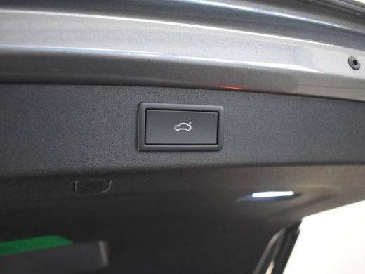 Skoda Kodiaq 1.5 TSI MHEV Sportline Business 7p 150pk | Trekhaak | Panorama dak | 7 persoons | Lederen bekledi... ActivLease financial lease