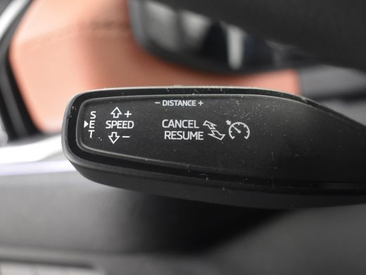 Skoda Kodiaq 1.5 TSI MHEV Sportline Business 7p 150pk | Trekhaak | Panorama dak | 7 persoons | Lederen bekledi... ActivLease financial lease