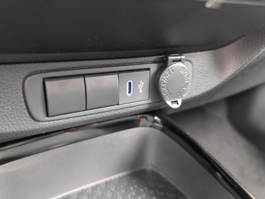 Toyota Aygo 1.0 VVT-i MT Pulse | Apple CarPlay/Android auto | Achteruitrijcamera | Climate control ActivLease financial lease