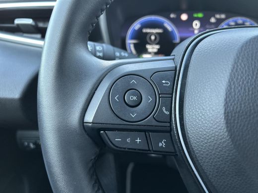 Toyota Corolla Touring Sports Hybrid 140 Dynamic ActivLease financial lease