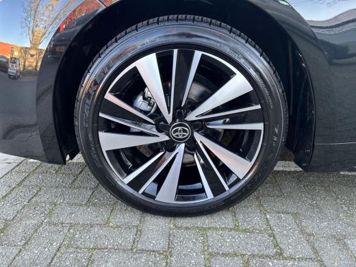 Toyota Corolla Touring Sports Hybrid 140 Dynamic ActivLease financial lease