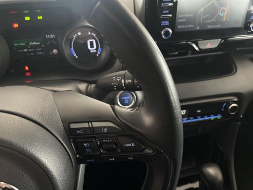 Toyota Yaris 1.5 Hybrid Tokyo Spirit Bi-tone ActivLease financial lease