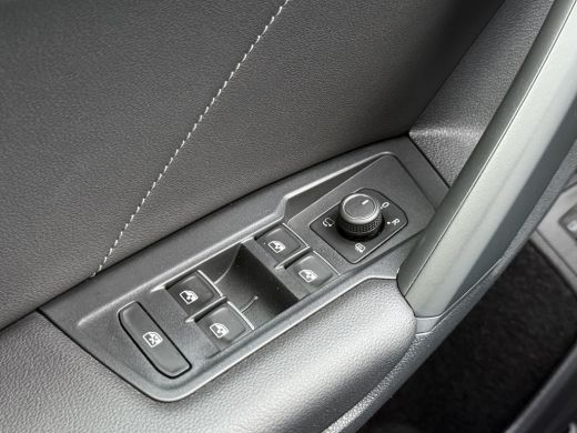 Volkswagen Tiguan 1.4 TSI eHybrid R-Line Bns | Pano | ACC | Matrix LED | Winter Pack | Camera ActivLease financial lease