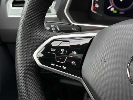 Volkswagen Tiguan 1.4 TSI eHybrid R-Line Bns | Pano | ACC | Matrix LED | Winter Pack | Camera ActivLease financial lease