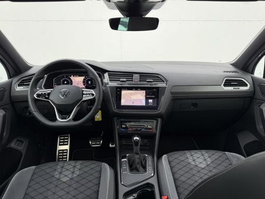 Volkswagen Tiguan 1.4 TSI eHybrid R-Line Bns | Pano | ACC | Matrix LED | Winter Pack | Camera ActivLease financial lease