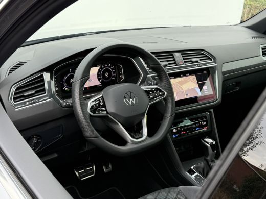 Volkswagen Tiguan 1.4 TSI eHybrid R-Line Bns | Pano | ACC | Matrix LED | Winter Pack | Camera ActivLease financial lease