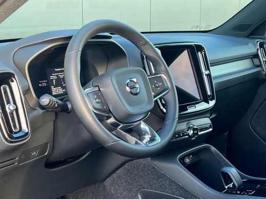 Volvo  EX40 Single Motor Extended Range Ultra Black Ed. 82 kWh | Panoramadak | 17% bijtelling | Harman/Kardon... ActivLease financial lease