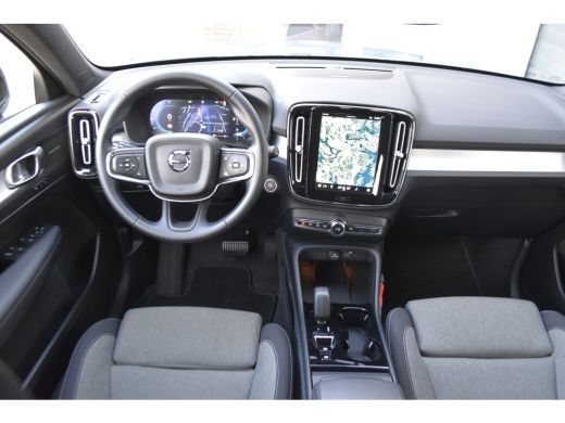 Volvo  XC40 B4 Plus Dark Black Pack | Harman Kardon | Trekhaak | BLIS | 20'' ActivLease financial lease