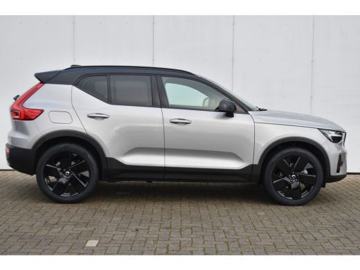 Volvo  XC40 B4 Plus Dark Black Pack | Harman Kardon | Trekhaak | BLIS | 20'' ActivLease financial lease
