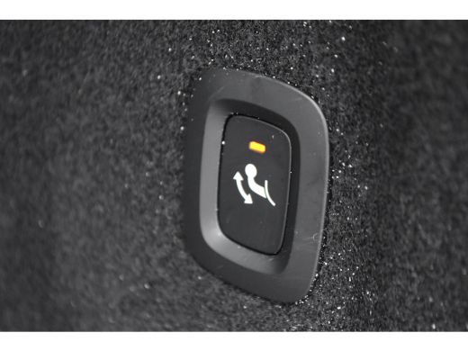 Volvo  XC60 2.0 T6 Plug-in hybrid AWD Plus Dark | BLIS | Trekhaak | Leder | 360cam | ActivLease financial lease