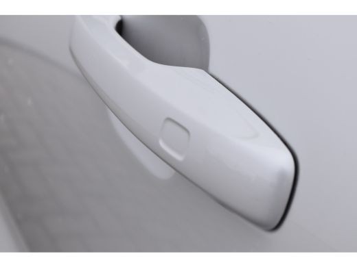 Volvo  XC60 2.0 T6 Plug-in hybrid AWD Plus Dark | BLIS | Trekhaak | Leder | 360cam | ActivLease financial lease