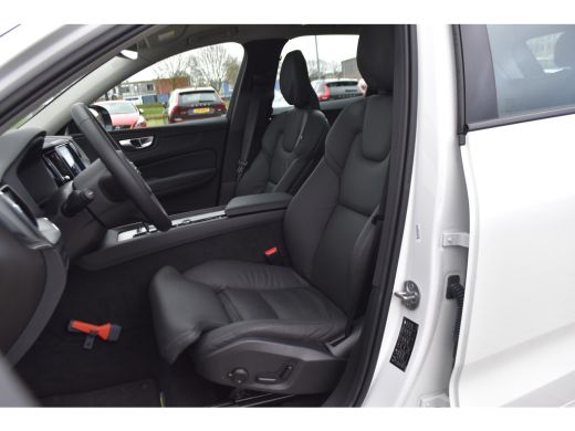 Volvo  XC60 2.0 T6 Plug-in hybrid AWD Plus Dark | BLIS | Trekhaak | Leder | 360cam | ActivLease financial lease