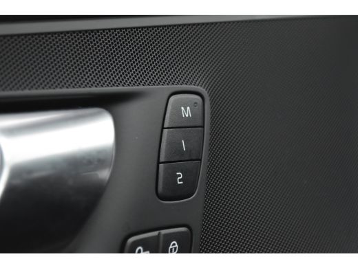 Volvo  XC60 2.0 T6 Plug-in hybrid AWD Plus Dark | BLIS | Trekhaak | Leder | 360cam | ActivLease financial lease