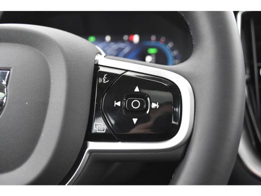 Volvo  XC60 2.0 T6 Plug-in hybrid AWD Plus Dark | BLIS | Trekhaak | Leder | 360cam | ActivLease financial lease