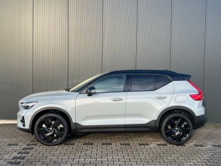 Volvo  EX40 Single Motor Extended Range Ultra Black Ed. 82 kWh | Panoramadak | 17% bijtelling | Harman/Kardon...