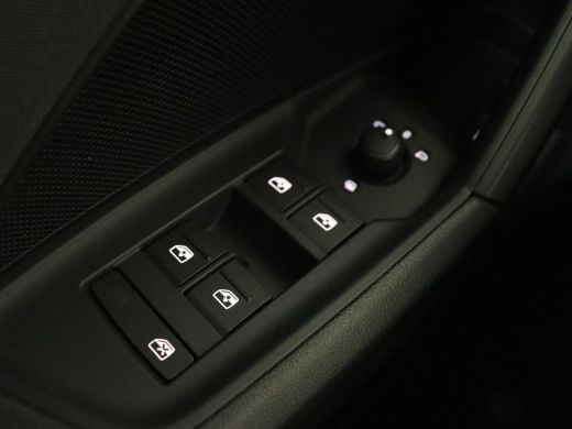 Audi A3 40 TFSI e Edition | Navigatie | Virtual Cockpit | Carplay | Climate control | Getint glas | Cruis... ActivLease financial lease
