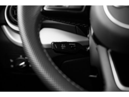 Audi Q2 35 TFSI S Edition | Carplay | Navigatie | Adaptieve Cruise Control ActivLease financial lease