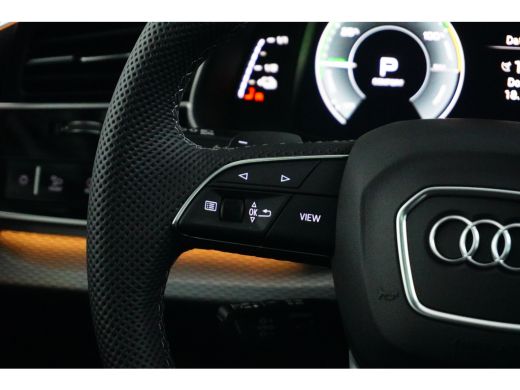Audi Q7 60 TFSI e quattro S line 490PK | Unieke km stand! | Trekhaak | Panorama dak | Supersport stoelen ... ActivLease financial lease