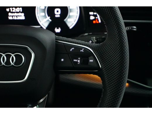 Audi Q7 60 TFSI e quattro S line 490PK | Unieke km stand! | Trekhaak | Panorama dak | Supersport stoelen ... ActivLease financial lease