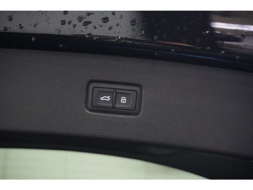 Audi Q7 60 TFSI e quattro S line 490PK | Unieke km stand! | Trekhaak | Panorama dak | Supersport stoelen ... ActivLease financial lease