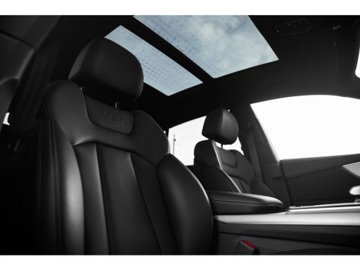 Audi Q8 55 TFSI e quattro Pro Line | Achterbank verstelbaar | Dodehoek detectie | Elektrisch glazen panor... ActivLease financial lease