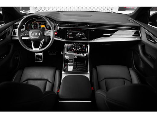 Audi Q8 55 TFSI e quattro Pro Line | Achterbank verstelbaar | Dodehoek detectie | Elektrisch glazen panor... ActivLease financial lease