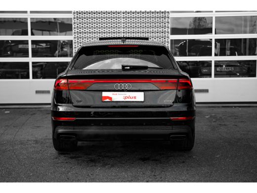 Audi Q8 55 TFSI e quattro Pro Line | Achterbank verstelbaar | Dodehoek detectie | Elektrisch glazen panor... ActivLease financial lease