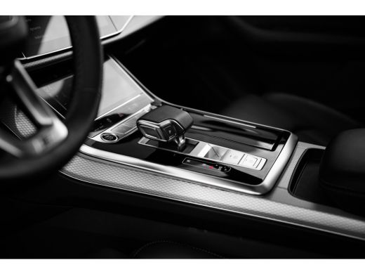 Audi Q8 55 TFSI e quattro Pro Line S | Achterbank verstelbaar | Achterbank verwarmd | Cruise control adap... ActivLease financial lease