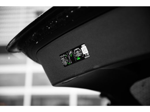 Audi Q8 55 TFSI e quattro Pro Line S | Achterbank verstelbaar | Achterbank verwarmd | Cruise control adap... ActivLease financial lease