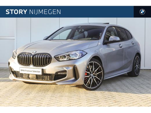 BMW 1 Serie 118i High Executive M Sport Automaat / Panoramadak / Sportstoelen / Achteruitrijcamera / Adaptiev...