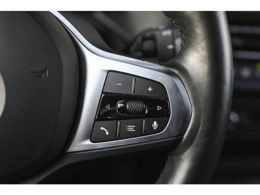 BMW 1 Serie 118i High Executive M Sport Automaat / Panoramadak / Sportstoelen / Achteruitrijcamera / Adaptiev... ActivLease financial lease