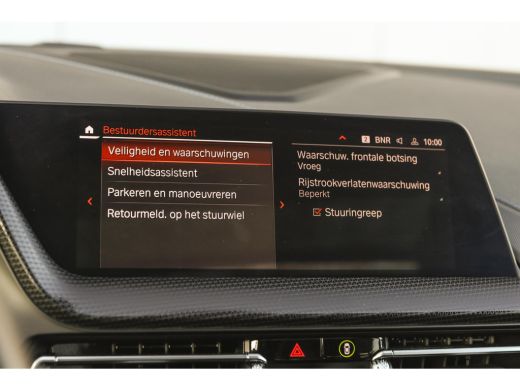 BMW 1 Serie 118i High Executive M Sport Automaat / Panoramadak / Sportstoelen / Achteruitrijcamera / Adaptiev... ActivLease financial lease