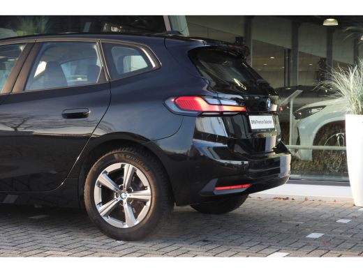 BMW 2 Serie 218i Automaat / Comfort Access / Adaptieve LED / Parking Assistant Plus / Head-Up / Live Cockpit ... ActivLease financial lease