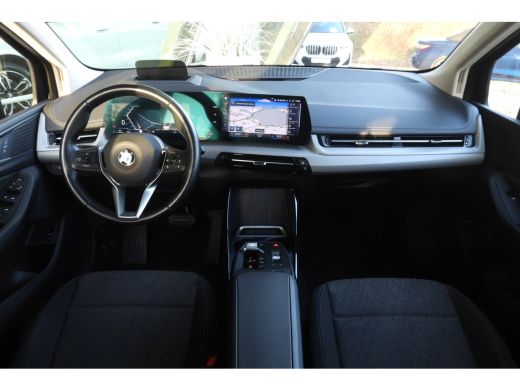 BMW 2 Serie 218i Automaat / Comfort Access / Adaptieve LED / Parking Assistant Plus / Head-Up / Live Cockpit ... ActivLease financial lease