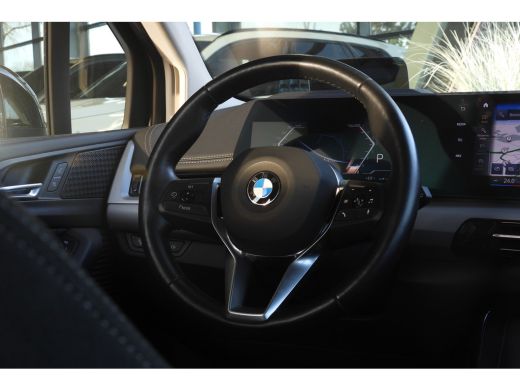 BMW 2 Serie 218i Automaat / Comfort Access / Adaptieve LED / Parking Assistant Plus / Head-Up / Live Cockpit ... ActivLease financial lease