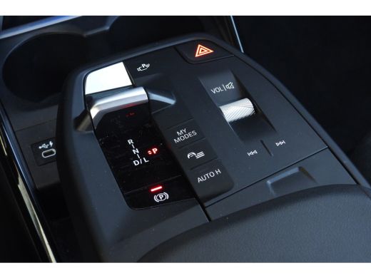 BMW 2 Serie 218i Automaat / Comfort Access / Adaptieve LED / Parking Assistant Plus / Head-Up / Live Cockpit ... ActivLease financial lease