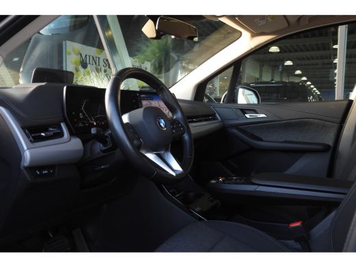 BMW 2 Serie 218i Automaat / Comfort Access / Adaptieve LED / Parking Assistant Plus / Head-Up / Live Cockpit ... ActivLease financial lease