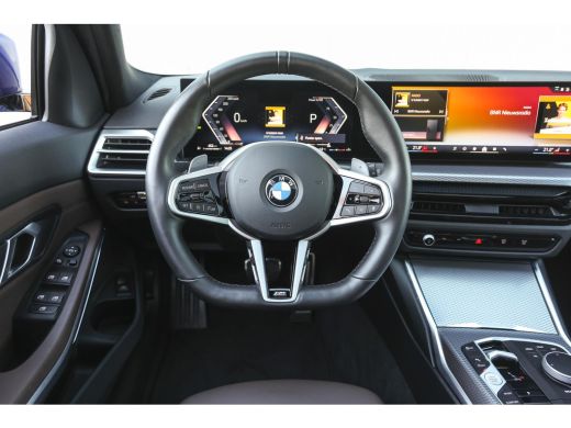 BMW 3 Serie Touring 320i M Sport Automaat / Panoramadak / Trekhaak / Sportstoelen / Achteruitrijcamera /  M S... ActivLease financial lease