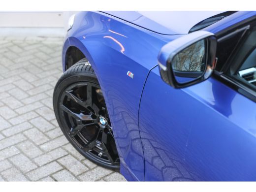 BMW 3 Serie Touring 320i M Sport Automaat / Panoramadak / Trekhaak / Sportstoelen / Achteruitrijcamera /  M S... ActivLease financial lease