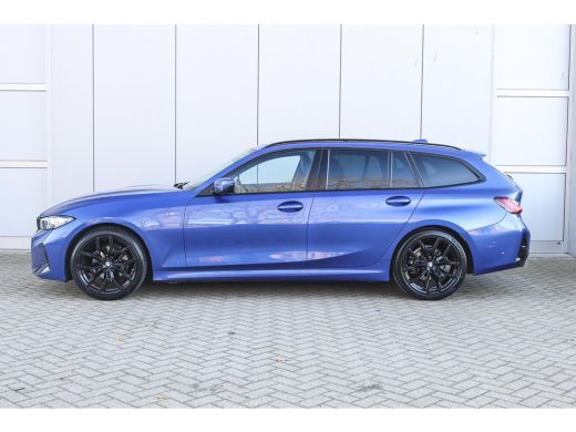 BMW 3 Serie Touring 320i M Sport Automaat / Panoramadak / Trekhaak / Sportstoelen / Achteruitrijcamera /  M S... ActivLease financial lease