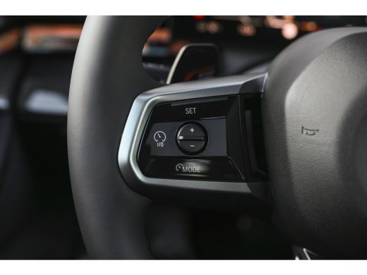 BMW i5 eDrive40 M Sport / Panoramadak / Bowers & Wilkins / Adaptieve LED / Comfort Access / Parking Assi... ActivLease financial lease