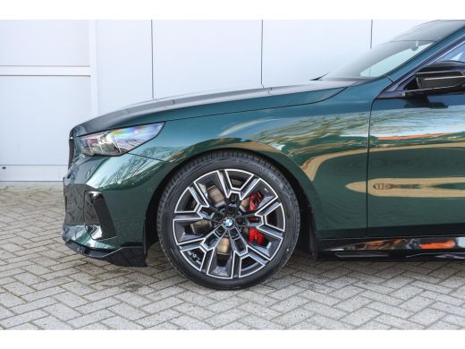 BMW i5 eDrive40 M Sport / Panoramadak / Bowers & Wilkins / Adaptieve LED / Comfort Access / Parking Assi... ActivLease financial lease