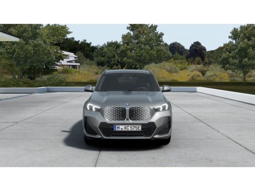 BMW iX1 eDrive20 M Sport / Sportstoelen / M Adaptief onderstel / Stuurverwarming / Comfort Access / Adapt... ActivLease financial lease