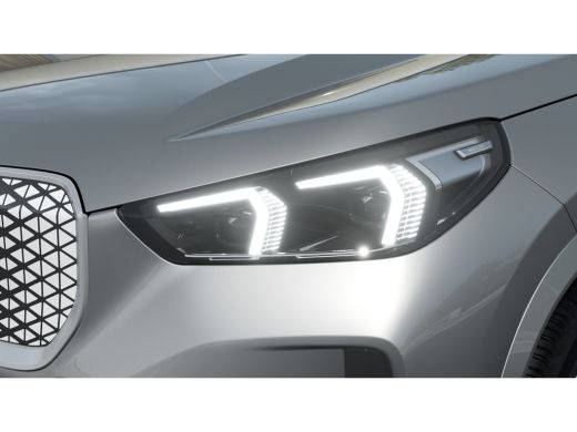 BMW iX1 eDrive20 M Sport / Sportstoelen / M Adaptief onderstel / Stuurverwarming / Comfort Access / Adapt... ActivLease financial lease